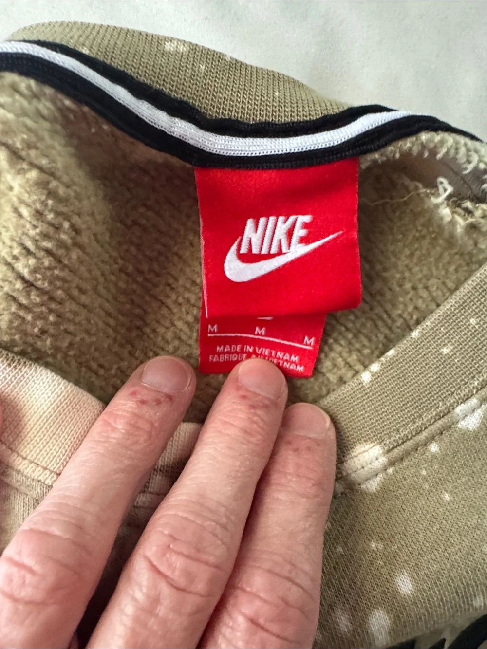 Nike Air Distressed Camo Sweatshirt - Olive/Tan